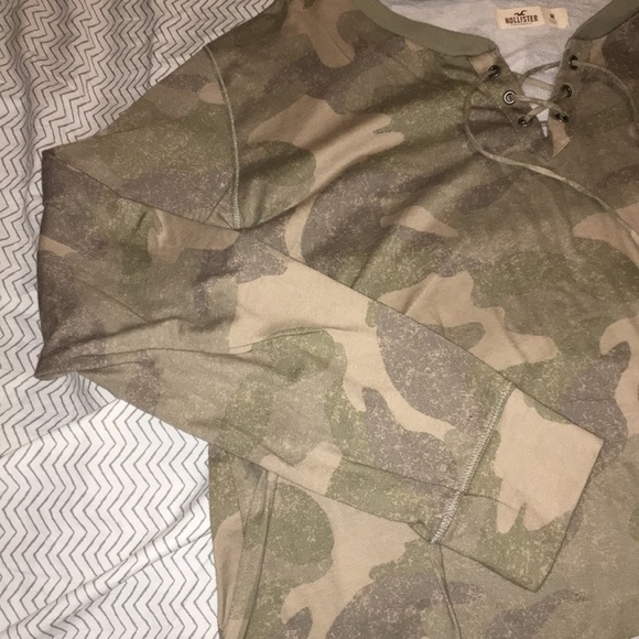 Cute Camo Sweatshirt - Picture 5 of 6